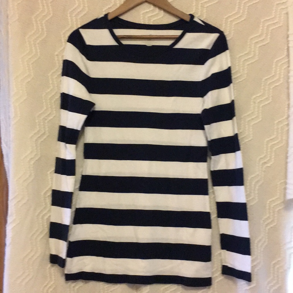 Navy and white longe sleeve tee